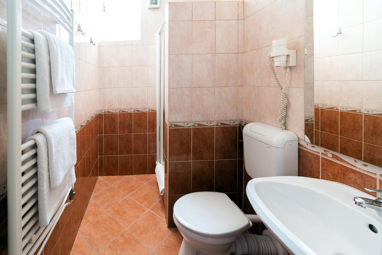 Napfeny Hotel Zalakaros Ngoại thất bức ảnh